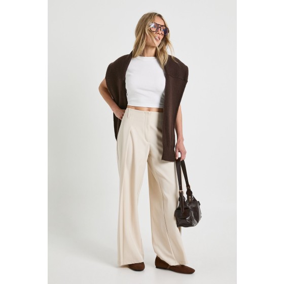 Petite Woven Pleated Wide Leg Trouser