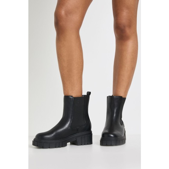 Wide Fit Chunky Chelsea Boots