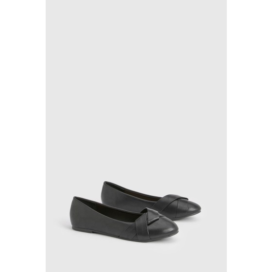 Twist Detail Ballet Flats