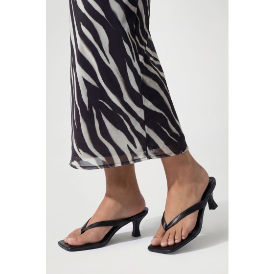 Toe Post Square Toe Heeled Mules