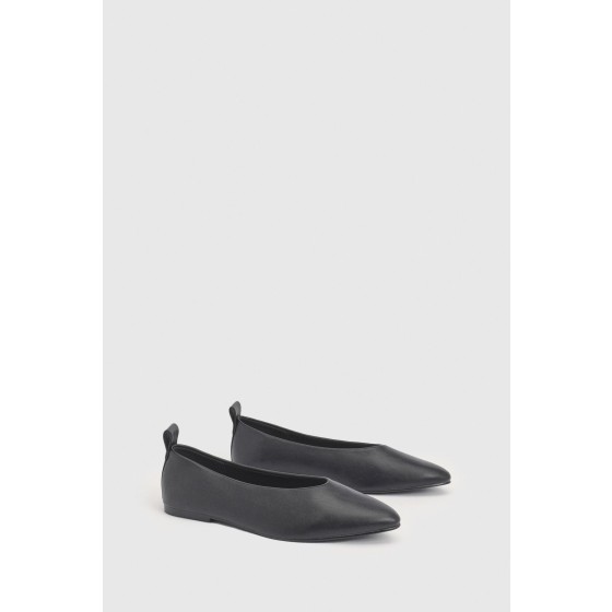 Round Toe Ballet Flats