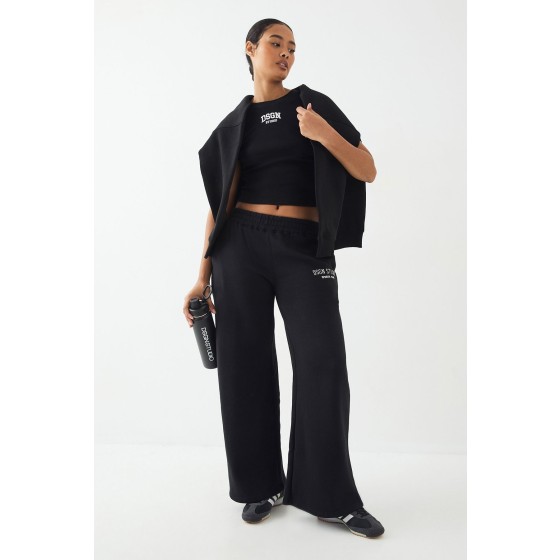 Petite DSGN Studio Applique Straight Leg Jogger